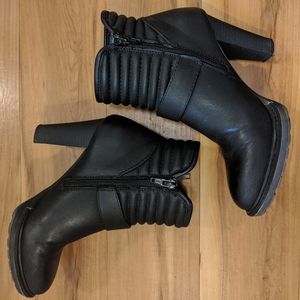 White Mountain Black Boots